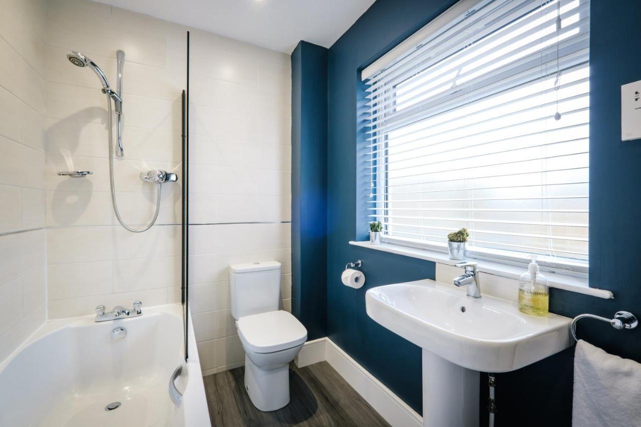 Rockside - Luxury 1 Bedroom Home With Hot Tub, Central Location, Parking And Pet Friendly Windermere Buitenkant foto