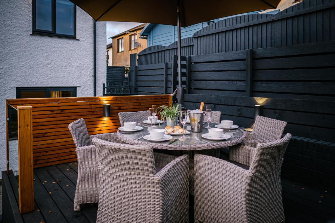 Rockside - Luxury 1 Bedroom Home With Hot Tub, Central Location, Parking And Pet Friendly Windermere Buitenkant foto