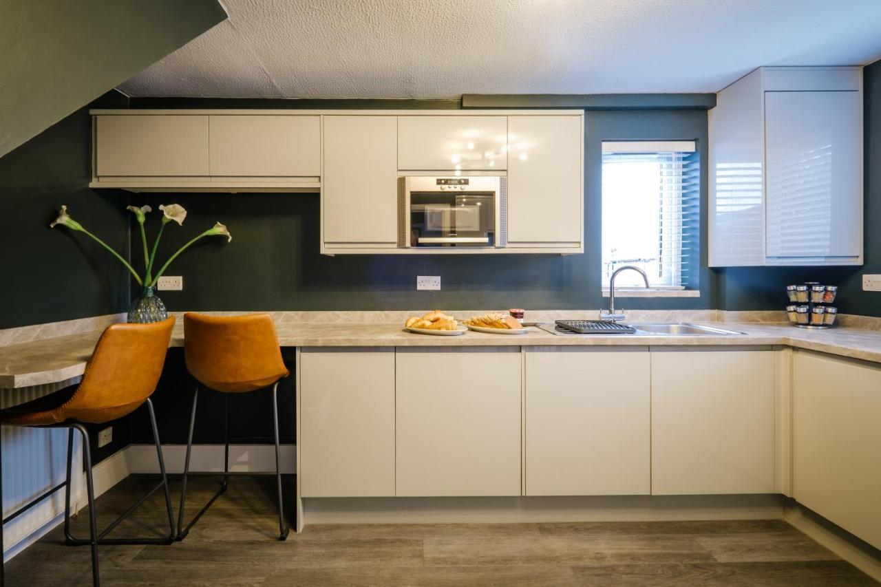Rockside - Luxury 1 Bedroom Home With Hot Tub, Central Location, Parking And Pet Friendly Windermere Buitenkant foto