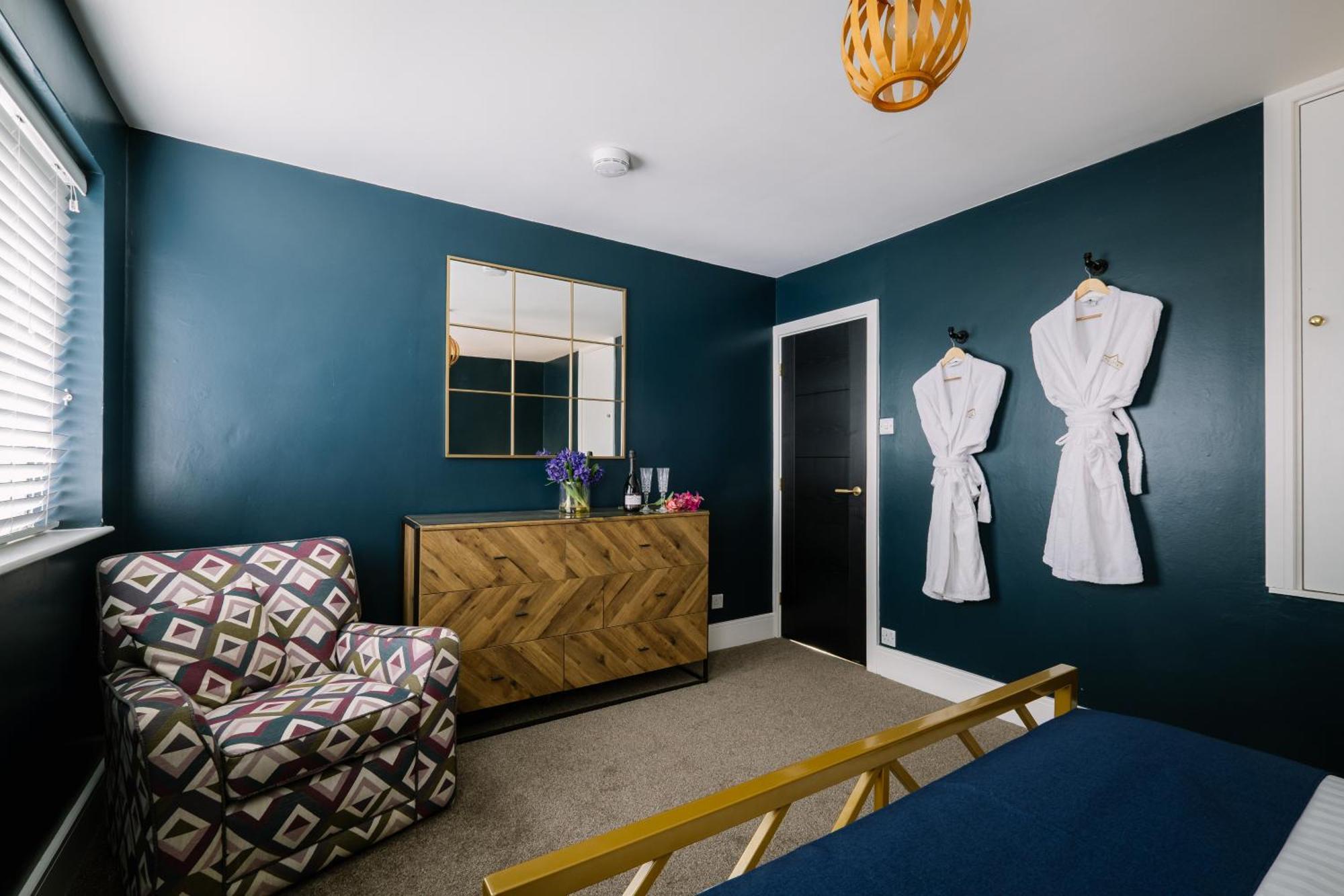 Rockside - Luxury 1 Bedroom Home With Hot Tub, Central Location, Parking And Pet Friendly Windermere Buitenkant foto