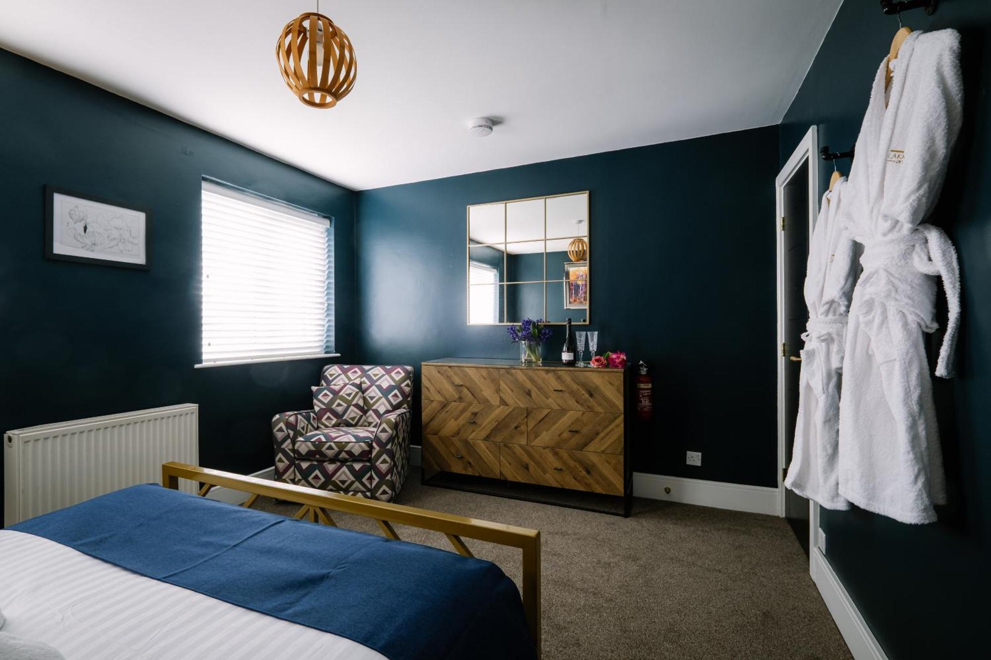 Rockside - Luxury 1 Bedroom Home With Hot Tub, Central Location, Parking And Pet Friendly Windermere Buitenkant foto
