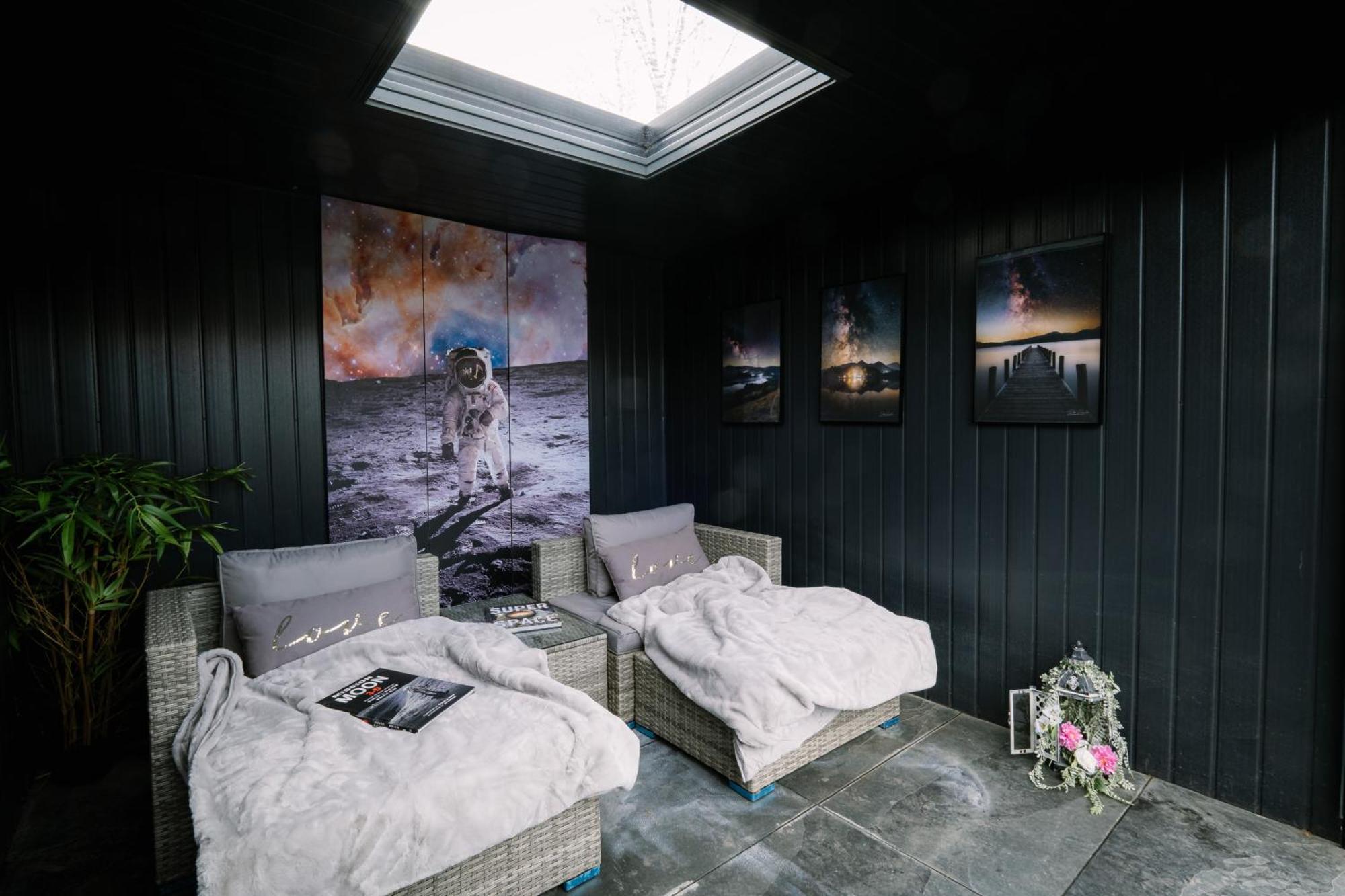 Rockside - Luxury 1 Bedroom Home With Hot Tub, Central Location, Parking And Pet Friendly Windermere Buitenkant foto